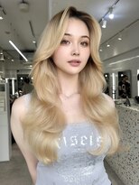 オニキス(ONYX)&nbsp;A183韓国ヘアくびれ巻きブロンドヘアロングヘア