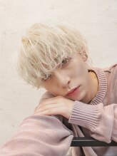 <*Wカラー*×*ツイストスパイラルパーマ*＞目立ちたい方はこちら！［渋谷/メンズ/メンズパーマ/眉毛]