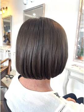 スニップヘア(snip hair) 丸みボブ