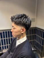 ツーエイチ 新宿(2H)&nbsp;スキンフェード/アップバング