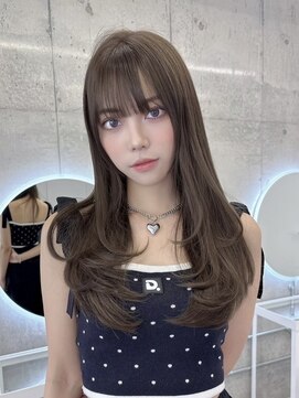 フォンズ(FONS) 透明感オリーブグレージュ/ロングレイヤーワンカール/寒色カラー