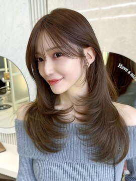 ミリバイアフロート(MIRI by AFLOAT) 【島田佑】ミディアムレイヤーカットグレージュ顔周りカット