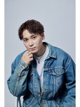 ヘアアンドフェイス ルースト(hair&face ROOST)&nbsp;波巻きツイストスパイラル/リバースセンターパート／円町