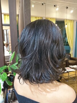 ウノプリール 京橋店(uno pulir) 外はねウルフボブレイヤー