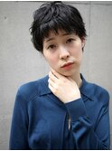 ヴィンテージショート×黒髪パーマスタイル