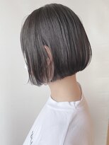 【morio 原宿】大人可愛い黒髪ミニボブ　前下がり　耳かけ
