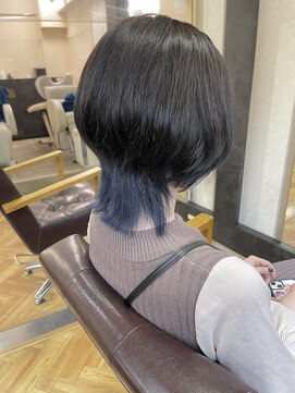 ビー オン ディー ヘア 池袋(BonD hair) #ネイビー裾カラーのマッシュウルフ【池袋/髪質改善】