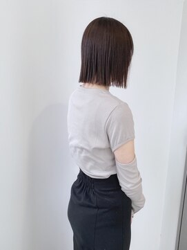 ゴーズゴードットビー 吉祥寺(go s go .b) ショコラアッシュの大人可愛いぷつっとボブ【イルミナカラー】