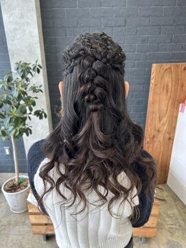 ニド(2do) イベント向け編み込みアレンジ