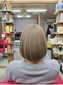 ホワイトベージュ