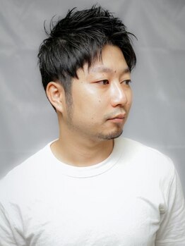 ミドリ(MIDORI)の写真/顔の印象を左右するひげ・眉のお手入れはプロにお任せ!清潔感のある大人の身だしなみをご提供いたします。