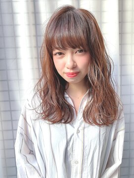 アイビー(Ivy) 艶感こなれヘア愛され前髪メルティカラーウェーブミディアム