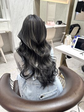 ロンド レア 天神大名店(Lond Le’a) ダブルカラーピンクベージュベージュカラーケアブリーチミニボブ