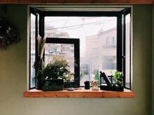 ヘアメイク コモレビ(hairmake komorebi)の雰囲気（ブーケ店の住所神奈川県相模原市緑区橋本６-39-2-2F,3F）