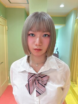 エマ(emma) 【ハイトーン】ホワイトブロンドカラー！