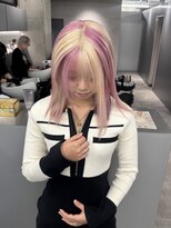 ローレン(Lolen.)&nbsp;ブロンドとピンクのミックスカラー　アシンメトリー