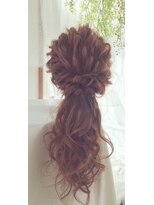 ブライダル ヘアメイク メリア(Bridal Hair Make MERIA) 花嫁様にも人気☆ポニースタイル