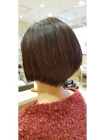 アッシュ 中目黒店(Ash)&nbsp;短すぎないひし形ショートボブ、後ろ姿を褒められる。