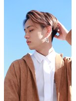 リップス 原宿(LIPPS)&nbsp;前下がりナチュラルセンターパート×ハイトーン