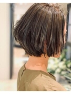 ケアリー 武蔵小杉(Carelly) 前髪かき上げイメチェンイヤリングカラーラベンダーカラーくびれ