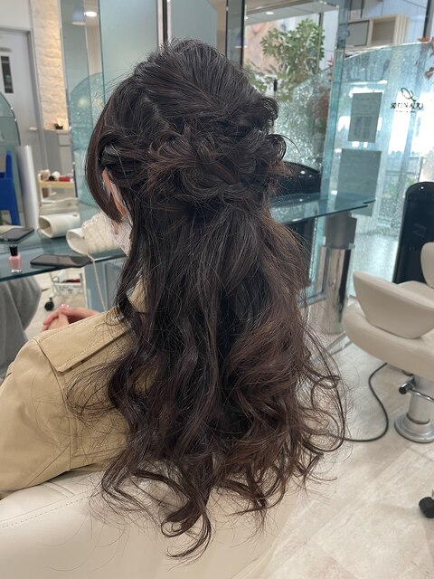 結婚式パーティーヘアアレンジヘア編み込みハーフアップ