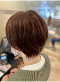 ピンクベージュ