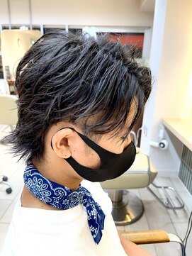 テトラ バイ ネオリーブ 横浜西口店(tetra by neolive) 前下がりセンターパートウルフ