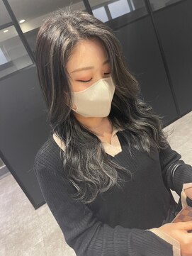 アンダーバーホワイト 静岡店(_WHITE) 透明感ブラック