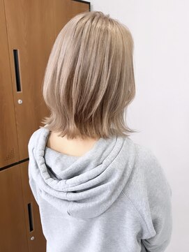 アネラ(Anela) レイヤーロブ　ブロンドカラー【平井】