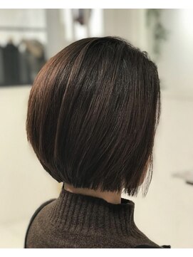 アス(Us) シンプルなデザイン