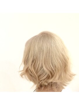 ラヴェ(LAWE.) ハイトーンベージュ♪