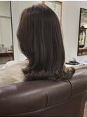 透明感ベージュ