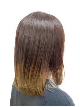 黄ぐまくん美容室 ミディアム　レイヤー　グラデーション　カラー