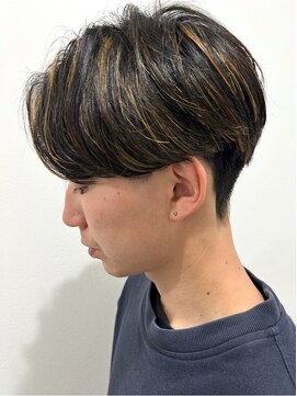 ヒュイル バイ ニアウ(Hwyl by Niau) メンズマッシュセンターパートスパイラルパーマニュアンスパーマ