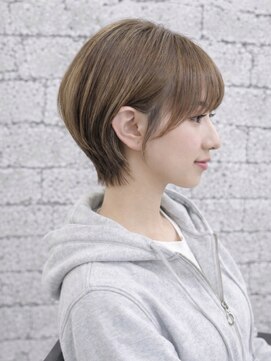 フラッグ バイ ヘッドライト 名古屋金山店(FLAG by HEADLIGHT) 韓国風レイヤー/外ハネくびれ/ミディアムレイヤー/ぱっつん前髪