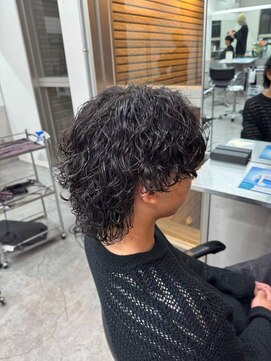 フィフスワン(fifth one) 波巻きシャドウパーマ/ツイストスパイラル/ラルフカール