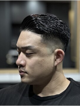 オトコデザインゼニストウキョウ(OTOKO DESIGN ZENITH TOKYO) サイドパート フェード メンズ