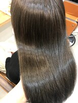 ネイヴィル(navile)&nbsp;◎赤みのない透け感グレージュ