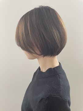 アウラ(AURA) ショートボブ　ミルクティーグレージュ