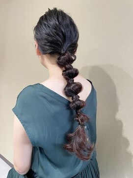 ゼンドットカラスマ(Zen.karasuma) ダウンスタイル【玉ねぎヘア】