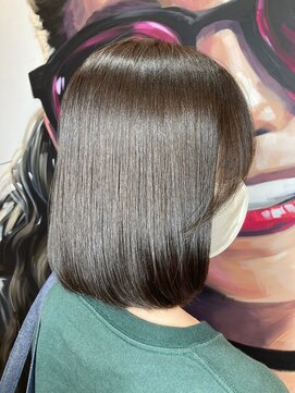 ナンバーウルス 名駅店(N° ulus) 【number ulus】ミディアム_6カーキ/ボブ/ペールベージュ