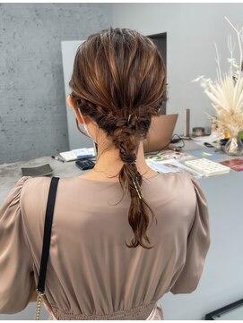 ノード(NODO) 編み込みポニーテール