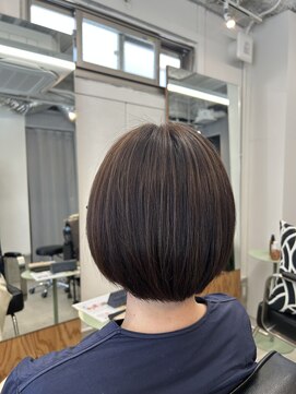 ミスク(misc) 白髪ぼかしボブ