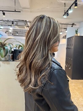 メリー オオサカ(Merly Osaka) 太くて存在感あるけどオシャレ！ハイライト