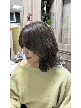 カイノ 福岡天神店(KAINO) オリーブカラー×くびれミディアムスタイル