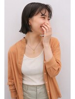 ドロップ(drop) 大人の外ハネ切りっぱなしボブ