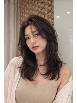 オアシスアヴェダ ザ・ペニンシュラ東京(OASIS AVEDA) セミロング・暗髪ロング・レイヤー・銀座日比谷有楽町20代30代