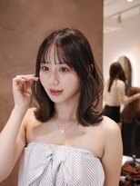 ヴィヴィッド オモテサンドウ(ViViD omotesando)&nbsp;【仕事中も可愛い】オリーブブラウン/レイヤーミディ/扱いやすい