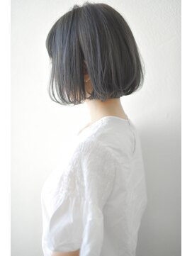 ヴィッカエコル (vicca 'ekolu) 《ekolu　横山》透明感×ブルーグレージュ　☆