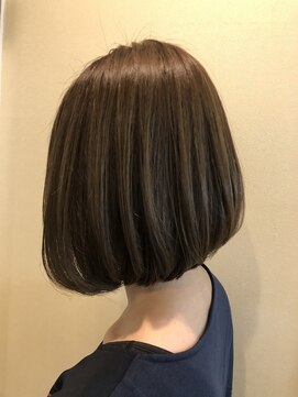 ミー(Mee) 前下がりボブ☆